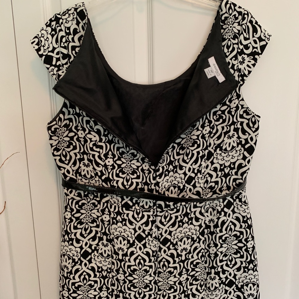 Dress - Picture 5 of 7
